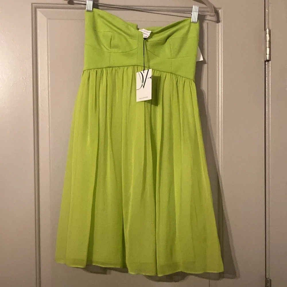 DIANE VON FURSTENBERG DVF ASTI SHORT STRAPLESS KIWI LIME GREEN DRESS Sz 4 - Picture 2 of 11